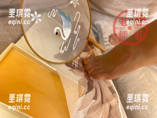 微密圈 - 精选若若老师短裤写真，日常打扮新灵感，老师真带劲！