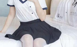袜啵啵 – 一来就直击心扉的甜甜圈，薄黑丝（脚尖微加固款）这一刻的照片会不会让你心生痒意？