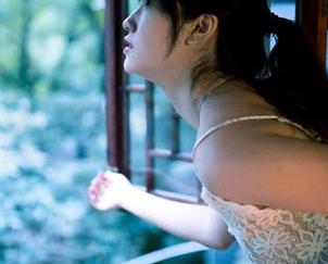 轰趴猫 – 制服也有春天，艾小青又把写真做成了公开课