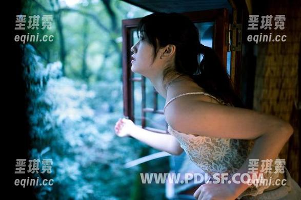 轰趴猫 - 制服也有春天，艾小青又把写真做成了公开课