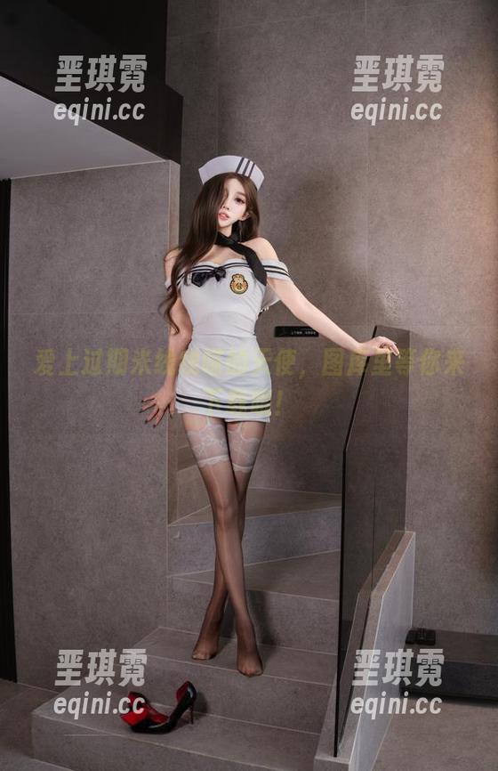 爱上过期米线线喵的天使，图库里等你来下载哦！