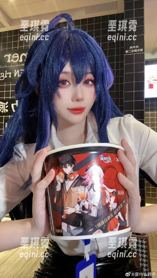 原图揭晓!阿九从不咕咕的卯月桃子,这样也能拍得这么好,太会了吧? 原图揭晓!阿九从不咕咕的卯月桃子,这样也能拍得这么好,太会了吧?